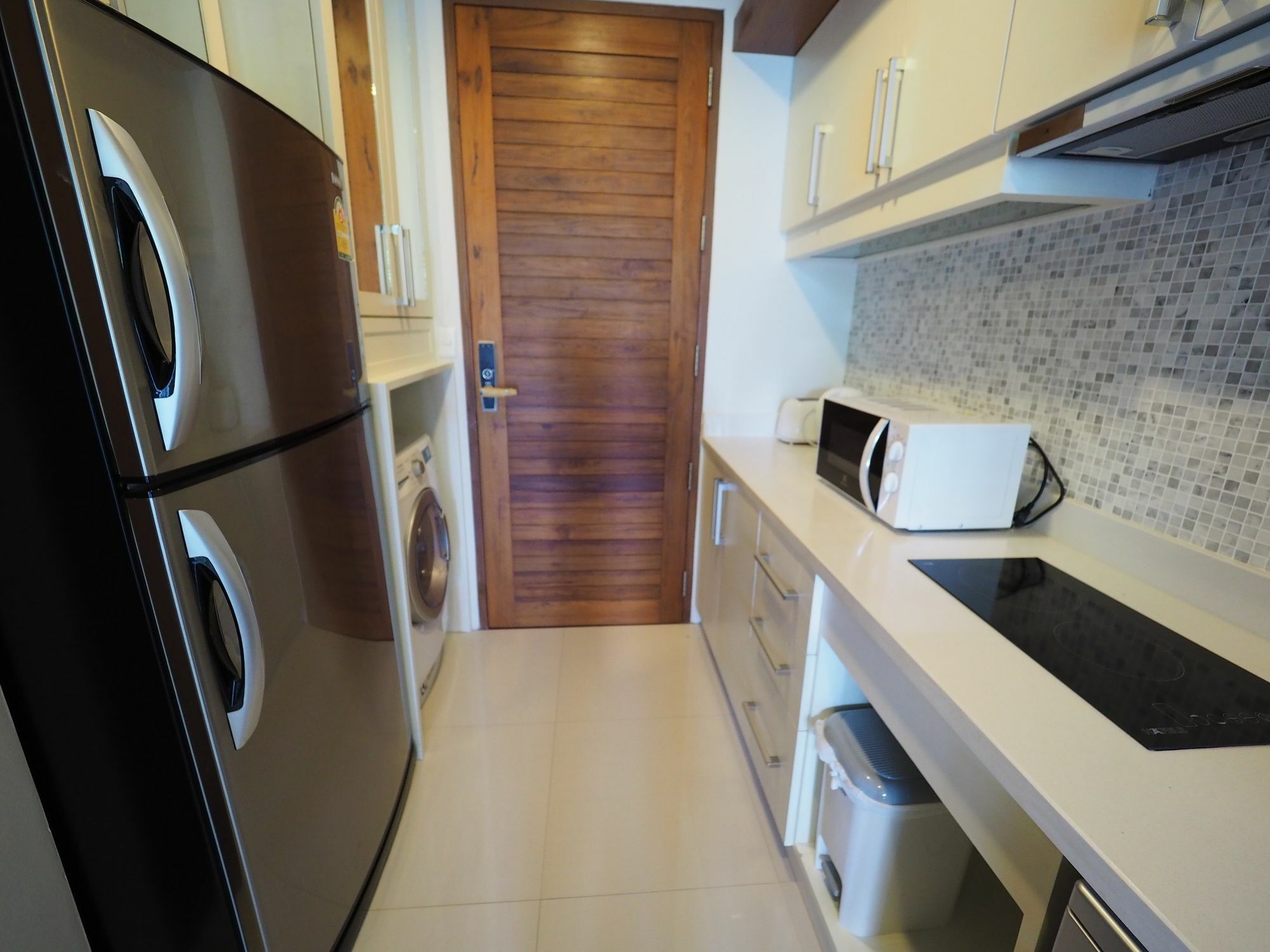 Q Conzept Condominium Карон Экстерьер фото
